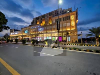 گولڈ کریسٹ مال اینڈ ریزیڈینسی ڈی ایچ اے فیز 4,ڈی ایچ اے ڈیفینس,لاہور میں 3 کمروں کا 9 مرلہ فلیٹ 3.3 لاکھ میں کرایہ پر دستیاب ہے۔