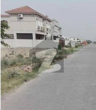 1 Kanal plot in the prestigious DHA Phase 6