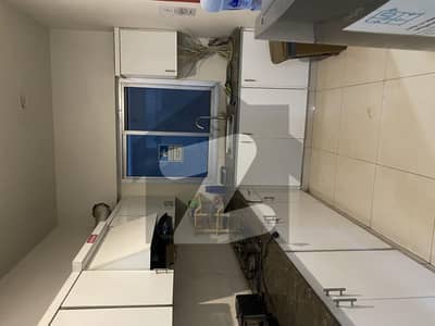 بدر کمرشل ایریا ڈی ایچ اے فیز 5,ڈی ایچ اے ڈیفینس,کراچی میں 4 کمروں کا 8 مرلہ فلیٹ 2.0 کروڑ میں برائے فروخت۔