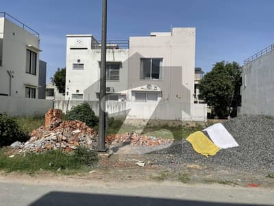 ڈی ایچ اے 9 ٹاؤن ڈیفنس (ڈی ایچ اے),لاہور میں 5 مرلہ رہائشی پلاٹ 1.34 کروڑ میں برائے فروخت۔