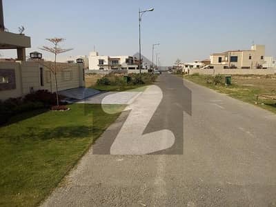 At Central Location Easy Access To 120 Feet Wide Road 1 Kanal Plot For Sale