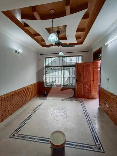 جی ۔ 9/4 جی ۔ 9,اسلام آباد میں 2 کمروں کا 10 مرلہ بالائی پورشن 90.0 ہزار میں کرایہ پر دستیاب ہے۔