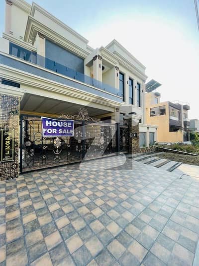 10 Marla Luxury House for Sale in LDA Avenue One Block J