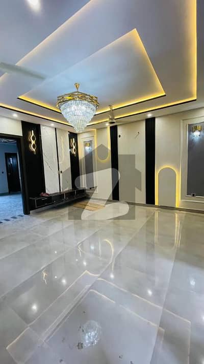 10 Marla Double Unit House On Ideal Location In Lda Evenue 1 10 Marla Double Unit House On Ideal Location In Lda Evenue 1