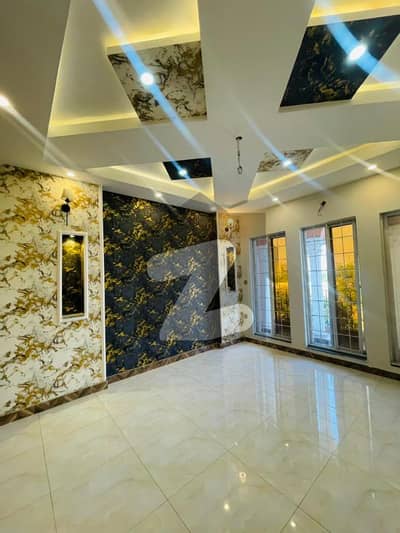 10 Marla Modern House For Sale In Lda Evenue 1 On Top Location