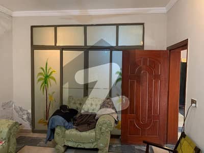 سینٹرل پارک ہاؤسنگ سکیم لاہور میں 5 کمروں کا 10 مرلہ مکان 2.7 کروڑ میں برائے فروخت۔