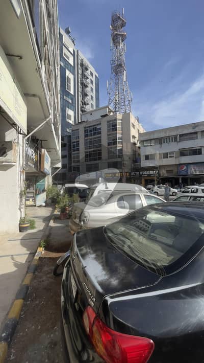 OFFICE / SHOP FOR RENT CLIFTON BLOCK 5  Location: Super Market, Clifton Block 5 (Heart of Karachis Business Hub)   Size: 300 Sq. Ft. + Mezzanine Floor Rent Demand: 160,000/- PKR