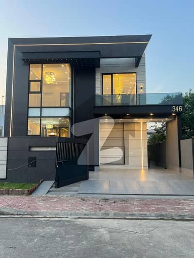 بحریہ ٹاؤن ٹیولپ بلاک بحریہ ٹاؤن سیکٹر سی,بحریہ ٹاؤن,لاہور میں 5 کمروں کا 10 مرلہ مکان 4.8 کروڑ میں برائے فروخت۔