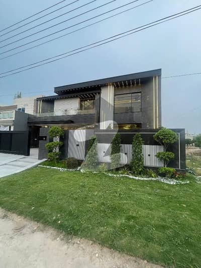 بحریہ ٹاؤن فیز 3 بحریہ ٹاؤن راولپنڈی,راولپنڈی میں 6 کمروں کا 1 کنال مکان 2.3 لاکھ میں کرایہ پر دستیاب ہے۔