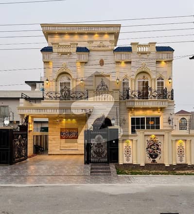 Central Park 10 Marla House Available For Sale Prime Location Near To Park And Masjid Solid Construction. . Central Park 10 Marla House Available For Sale Prime Location Near To Park And Masjid Solid Construction. .