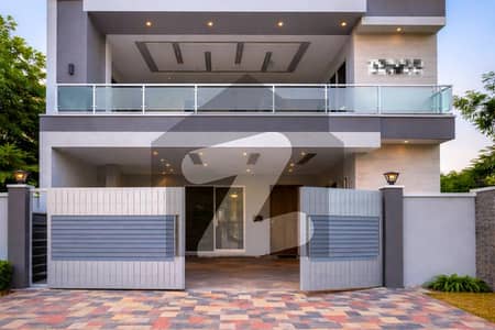 5.25 Marla Double-Story Corner House For Sale Gulberg Avenue, Bahawalpur