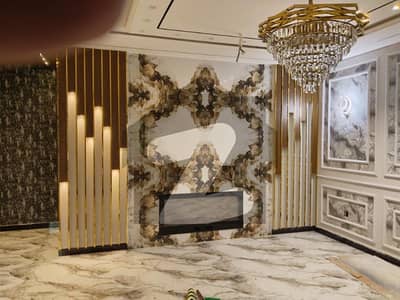 پی آئی اے ہاؤسنگ سکیم لاہور میں 5 کمروں کا 15 مرلہ مکان 6.65 کروڑ میں برائے فروخت۔