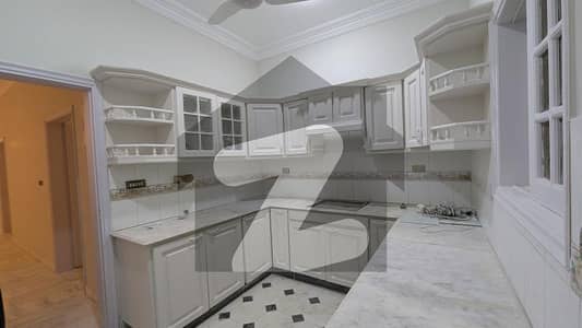 Phase 4, Bungalow Prime Location 330 Yard 4 Bedrooms For Sale