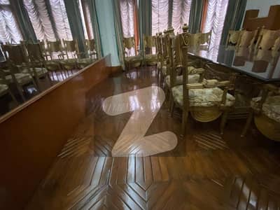 F 10 house available 80*120 in close and street.