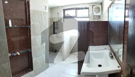 گلریز ہاؤسنگ سکیم راولپنڈی میں 3 کمروں کا 4 مرلہ مکان 75.0 ہزار میں کرایہ پر دستیاب ہے۔