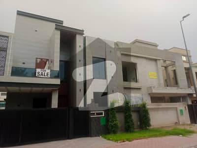 بحریہ ٹاؤن جوہر بلاک بحریہ ٹاؤن سیکٹر ای,بحریہ ٹاؤن,لاہور میں 5 کمروں کا 10 مرلہ مکان 5.0 کروڑ میں برائے فروخت۔ بحریہ ٹاؤن جوہر بلاک بحریہ ٹاؤن سیکٹر ای,بحریہ ٹاؤن,لاہور میں 5 کمروں کا 10 مرلہ مکان 5.0 کروڑ میں برائے فروخت۔