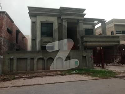 House Of 1 Kanal Is Available For sale In Bahria Town - Nishtar Block, Lahore