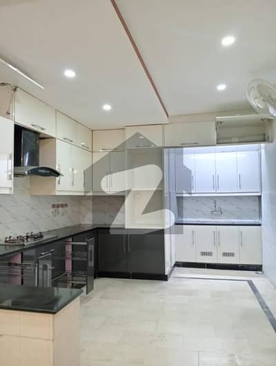 20-Marla Beautiful Open Basement With Servant Quarter