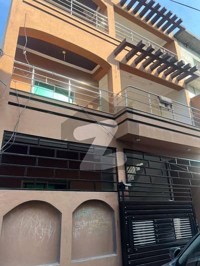 نیلور اسلام آباد میں 5 کمروں کا 5 مرلہ مکان 1.2 کروڑ میں برائے فروخت۔