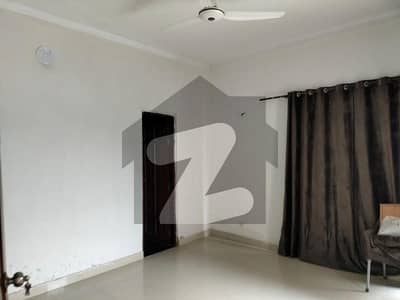 بحریہ ٹاؤن ۔ سفاری بلاک بحریہ ٹاؤن سیکٹر B,بحریہ ٹاؤن,لاہور میں 3 کمروں کا 5 مرلہ مکان 1.75 کروڑ میں برائے فروخت۔ بحریہ ٹاؤن ۔ سفاری بلاک بحریہ ٹاؤن سیکٹر B,بحریہ ٹاؤن,لاہور میں 3 کمروں کا 5 مرلہ مکان 1.75 کروڑ میں برائے فروخت۔