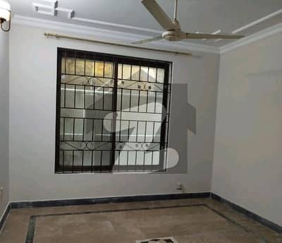 ای ۔ 11 اسلام آباد میں 3 کمروں کا 1 کنال زیریں پورشن 1.2 لاکھ میں کرایہ پر دستیاب ہے۔