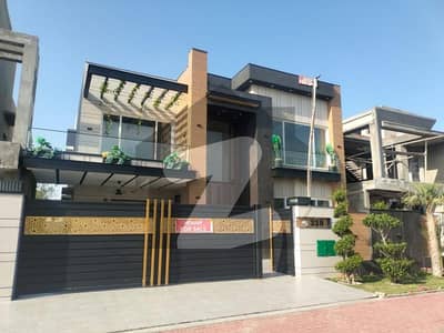 Highly-coveted 1 Kanal House Is Available In Bahria Town - Tipu Sultan Block For sale Highly-coveted 1 Kanal House Is Available In Bahria Town - Tipu Sultan Block For sale