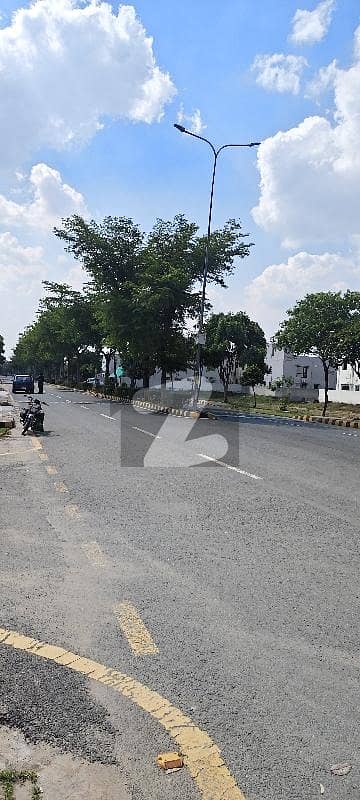 New full House ,Good location ,good life also with full facilities . . . Double story house there are also rooms,launch, kitchen, outside lawn. . . life will be more perfect than before inshallah