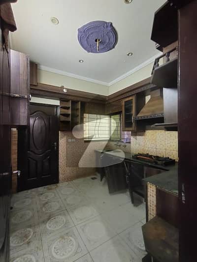 پی جی ای سی ایچ ایس فیز 2 - بلاک ای پی جی ای سی ایچ ایس فیز 2,پنجاب گورنمنٹ ایمپلائیز سوسائٹی,لاہور میں 3 کمروں کا 1 کنال بالائی پورشن 1.1 لاکھ میں کرایہ پر دستیاب ہے۔