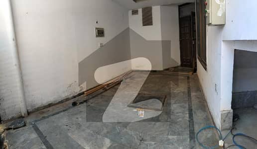 گلریز ہاؤسنگ سوسائٹی فیز 4 گلریز ہاؤسنگ سکیم,راولپنڈی میں 3 کمروں کا 4 مرلہ مکان 1.55 کروڑ میں برائے فروخت۔