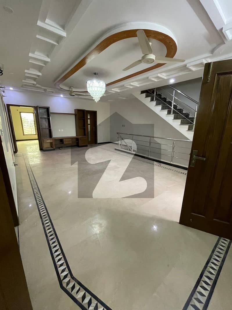 ڈی ۔ 12 اسلام آباد میں 6 کمروں کا 10 مرلہ مکان 3.2 لاکھ میں کرایہ پر دستیاب ہے۔ ڈی ۔ 12 اسلام آباد میں 6 کمروں کا 10 مرلہ مکان 3.2 لاکھ میں کرایہ پر دستیاب ہے۔