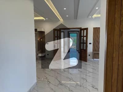 ڈی ۔ 12 اسلام آباد میں 7 کمروں کا 1 کنال مکان 23.0 کروڑ میں برائے فروخت۔