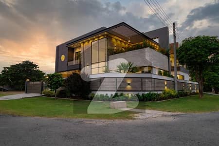 An Impressive 1 Kanal Residence with True Presence