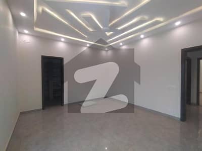 ڈی ایچ اے فیز 4 ڈیفنس (ڈی ایچ اے),لاہور میں 3 کمروں کا 1 کنال بالائی پورشن 95.0 ہزار میں کرایہ پر دستیاب ہے۔