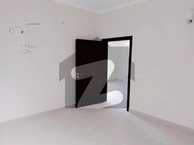 3Bed DDL 200sq yd Villa FOR SALE. All amenities nearby including Parks, Mosques and Gallery 3Bed DDL 200sq yd Villa FOR SALE. All amenities nearby including Parks, Mosques and Gallery