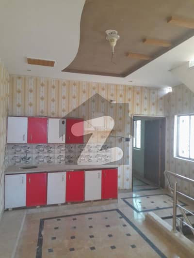 تاج باغ سکیم لاہور میں 3 کمروں کا 3 مرلہ مکان 1.3 کروڑ میں برائے فروخت۔