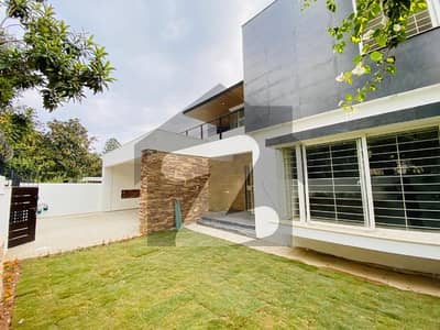 ایف ۔ 6 اسلام آباد میں 7 کمروں کا 1 کنال مکان 10.0 لاکھ میں کرایہ پر دستیاب ہے۔