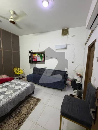 عسکری 2 عسکری,لاہور میں 3 کمروں کا 10 مرلہ فلیٹ 3.25 کروڑ میں برائے فروخت۔