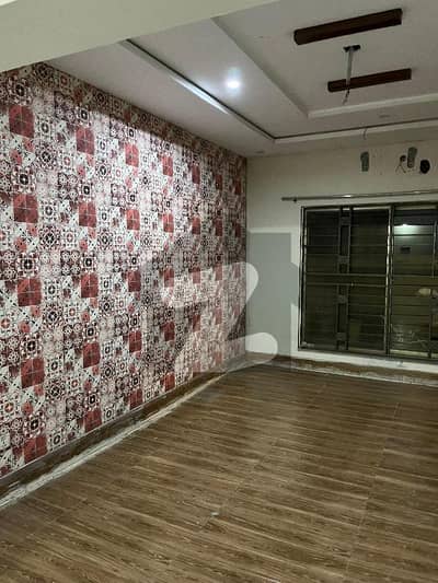 10 Marla Ground Floor With Gas For Rent