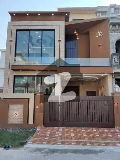 5 Marla House With Gas Available For Sale In Bahria Town Lahore