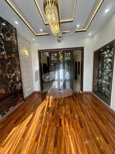 Exclusive Luxury 10 Marla Upper Portion For Rent In Sector C Bahria Town Lahore