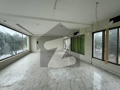 بحریہ ٹاؤن سیکٹر سی بحریہ ٹاؤن,لاہور میں 5 مرلہ دفتر 45.0 ہزار میں کرایہ پر دستیاب ہے۔