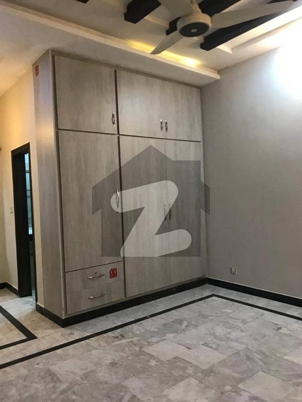 ڈی ۔ 12 اسلام آباد میں 3 کمروں کا 10 مرلہ زیریں پورشن 1.45 لاکھ میں کرایہ پر دستیاب ہے۔ ڈی ۔ 12 اسلام آباد میں 3 کمروں کا 10 مرلہ زیریں پورشن 1.45 لاکھ میں کرایہ پر دستیاب ہے۔