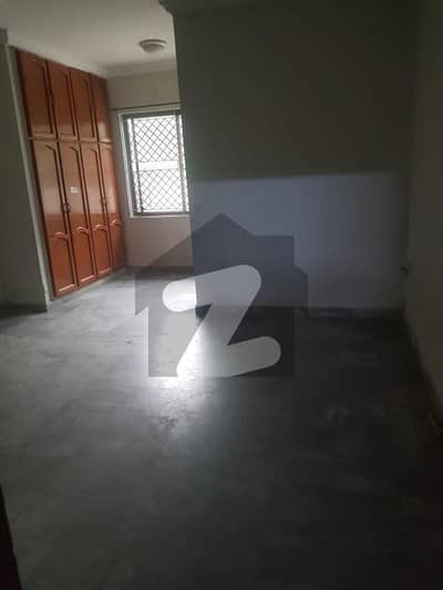 1 Kanal Upper Portion For Rent