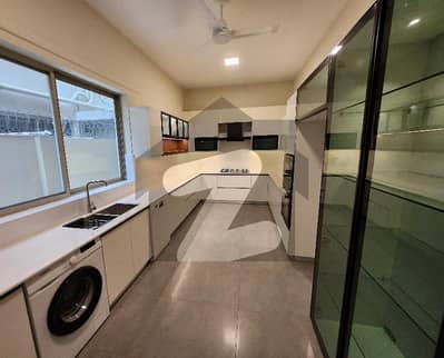 ای ۔ 7 اسلام آباد میں 5 کمروں کا 1 کنال مکان 11.0 لاکھ میں کرایہ پر دستیاب ہے۔