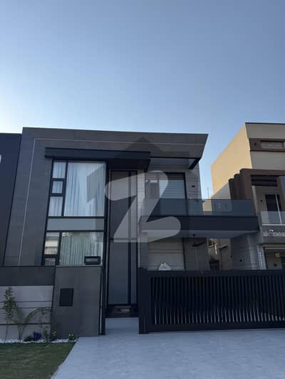 بحریہ آرچرڈ فیز 1 ۔ سینٹرل بحریہ آرچرڈ فیز 1,بحریہ آرچرڈ,لاہور میں 5 کمروں کا 10 مرلہ مکان 4.5 کروڑ میں برائے فروخت۔