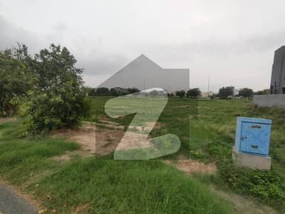 ڈی ایچ اے فیز 7 - بلاک ٹی فیز 7,ڈیفنس (ڈی ایچ اے),لاہور میں 10 مرلہ رہائشی پلاٹ 2.5 کروڑ میں برائے فروخت۔