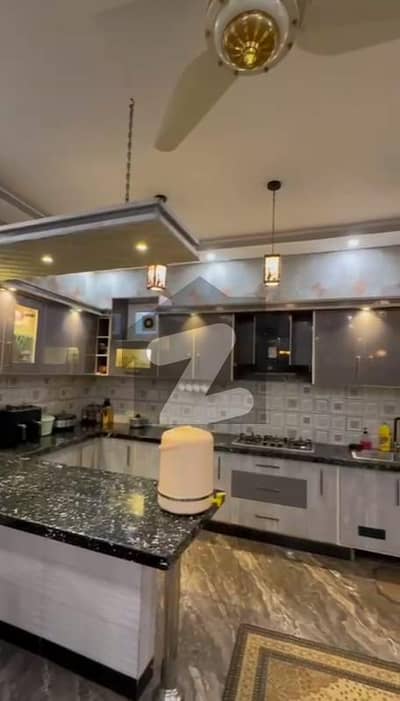 ناظم آباد 2 - بلاک اے ناظم آباد 2,ناظم آباد,کراچی میں 5 کمروں کا 10 مرلہ زیریں پورشن 2.8 کروڑ میں برائے فروخت۔