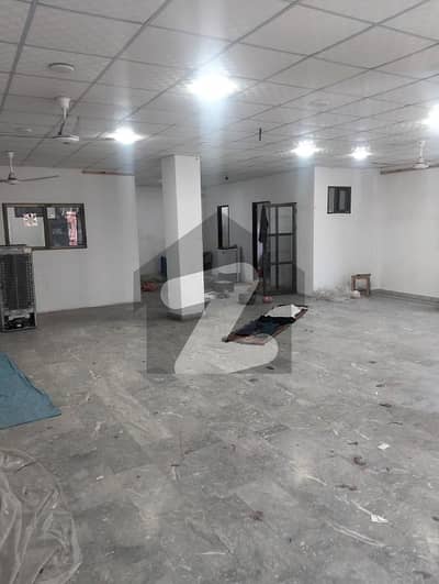 ایمپریس روڈ لاہور میں 1 کمرے کا 11 مرلہ دفتر 75.0 ہزار میں کرایہ پر دستیاب ہے۔ ایمپریس روڈ لاہور میں 1 کمرے کا 11 مرلہ دفتر 75.0 ہزار میں کرایہ پر دستیاب ہے۔