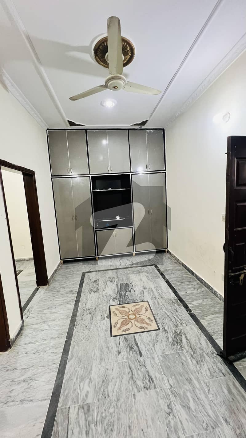 بنی گالہ اسلام آباد میں 2 کمروں کا 4 مرلہ مکان 25.0 ہزار میں کرایہ پر دستیاب ہے۔ بنی گالہ اسلام آباد میں 2 کمروں کا 4 مرلہ مکان 25.0 ہزار میں کرایہ پر دستیاب ہے۔