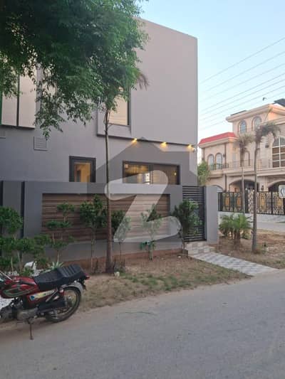 ڈی ایچ اے 11 رہبر سیکٹر 2 ڈی ایچ اے 11 رہبر,لاہور میں 3 کمروں کا 5 مرلہ مکان 2.65 کروڑ میں برائے فروخت۔ ڈی ایچ اے 11 رہبر سیکٹر 2 ڈی ایچ اے 11 رہبر,لاہور میں 3 کمروں کا 5 مرلہ مکان 2.65 کروڑ میں برائے فروخت۔